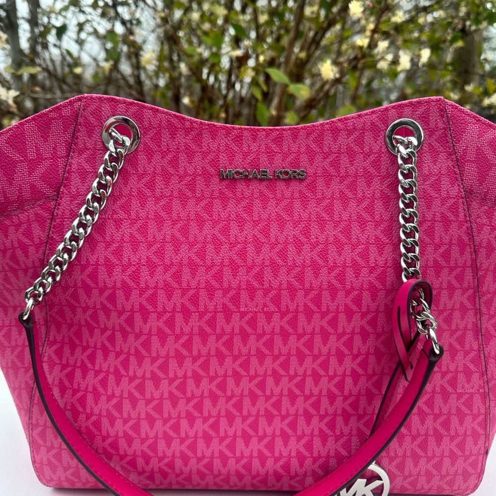 Michael Kors Jet set large chain shoulder tote Dragonfruit mk logo - Picture 5 of 16